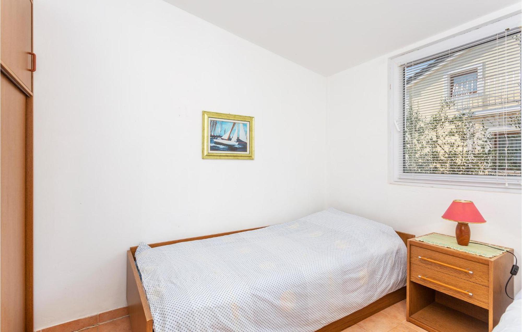 1 Bedroom Beautiful Apartment In Linardići Exterior foto